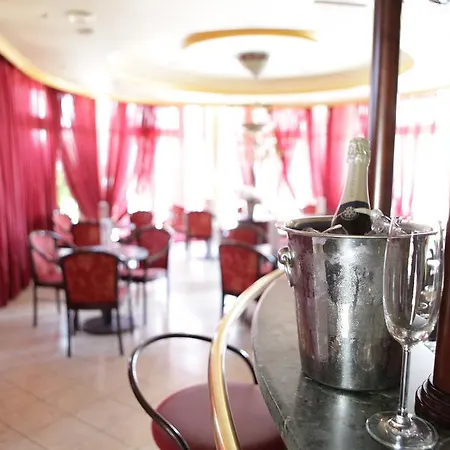 Ciao Amico Panzio בית הארחה סזומבאת'לי